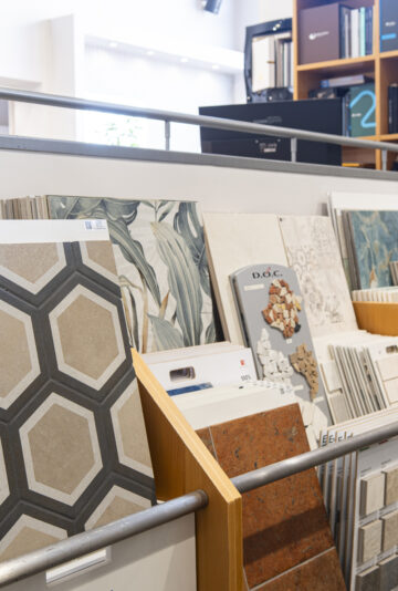 cambiluigishowroom-grandi-formati-piastrelle-geometriche